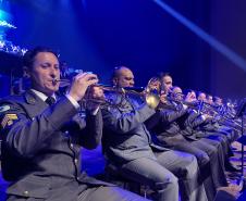 Com o tema “Vozes”, o espetáculo trouxe ao palco uma coletânea musical que revisita a trajetória da banda