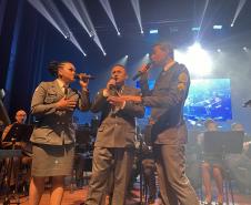 Com o tema “Vozes”, o espetáculo trouxe ao palco uma coletânea musical que revisita a trajetória da banda