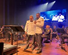 Com o tema “Vozes”, o espetáculo trouxe ao palco uma coletânea musical que revisita a trajetória da banda