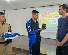 PMPR realiza torneio de vôlei com presença de atleta campeão pela seleção brasileira