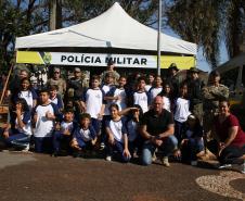 A Polícia Militar participa de maneira estratégica, empregando seu efetivo e unidades especializadas