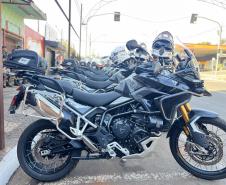 A Polícia Militar participa de maneira estratégica, empregando seu efetivo e unidades especializadas