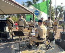 A Polícia Militar participa de maneira estratégica, empregando seu efetivo e unidades especializadas