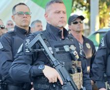 A Polícia Militar participa de maneira estratégica, mobilizando efetivo local e unidades especializadas 