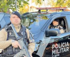 A Polícia Militar participa de maneira estratégica, mobilizando efetivo local e unidades especializadas 