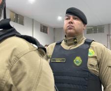 A Polícia Militar do Paraná também participa ativamente da feira, garantindo a segurança de todos os visitantes e mantendo um estande de exposição