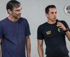 PMPR realiza torneio de vôlei com presença de atleta campeão pela seleção brasileira