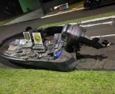 PMPR apreende embarcação com 937 quilos de maconha em Santa Helena