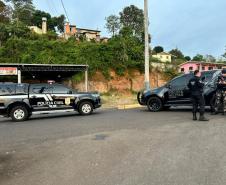 Operação conjunta da PMPR e PCPR prende 43 pessoas por tráfico no Centro-Oeste do Estado