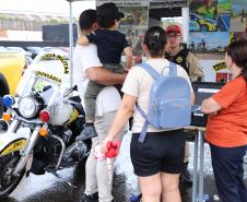 Quartéis da PMPR recebem comunidade em tarde de integração e proximidade