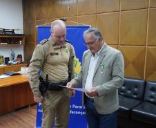 Coronel veterano recebe medalha de mérito do subcomando-geral da PMPR