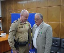 Coronel veterano recebe medalha de mérito do subcomando-geral da PMPR