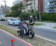 Comandante-Geral da PMPR e SESP acompanham blitz educativa de trânsito em Caiobá