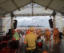 O espetáculo aconteceu no Palco Sunset, instalado no Morro do Cristo