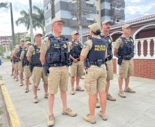 Mesmo com a chuva que caiu durante parte da apresentação, o público permaneceu no local