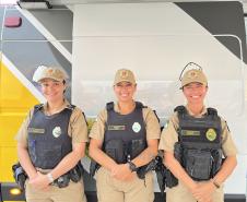 Mesmo com a chuva que caiu durante parte da apresentação, o público permaneceu no local