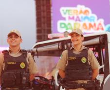 Mesmo com a chuva que caiu durante parte da apresentação, o público permaneceu no local