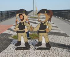 Cinto afivelado e sorriso no rosto: a “Voltinha UTV PMPR” conquista a criançada no litoral