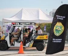 Cinto afivelado e sorriso no rosto: a “Voltinha UTV PMPR” conquista a criançada no litoral