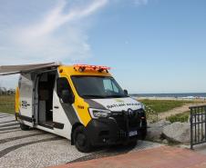 Cinto afivelado e sorriso no rosto: a “Voltinha UTV PMPR” conquista a criançada no litoral