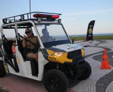 Cinto afivelado e sorriso no rosto: a “Voltinha UTV PMPR” conquista a criançada no litoral