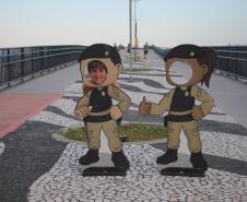 Cinto afivelado e sorriso no rosto: a “Voltinha UTV PMPR” conquista a criançada no litoral