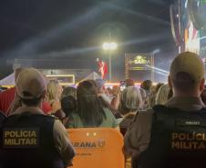 Show de Roberta Miranda e Raça Negra reúne 42 mil pessoas em Pontal do Paraná com policiamento reforçado da PMPR