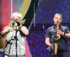 30 mil pessoas prestigiam show em Pontal do Paraná com a segurança da PMPR