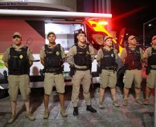 Alegria e proteção policial definem o penúltimo dia da folia em Guaratuba