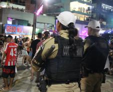 Alegria e proteção policial definem o penúltimo dia da folia em Guaratuba