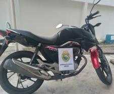 Ação integrada da PMPR resulta na prisão de cinco suspeitos e apreensão de drogas em Matinhos