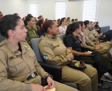 PMPR promove encontro “Chá de Rosas” e debate identidade feminina entre policiais militares
