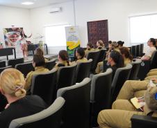 PMPR promove encontro “Chá de Rosas” e debate identidade feminina entre policiais militares