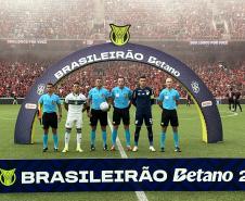 A atuação da PMPR teve início ainda nas primeiras horas da manhã, com reforço no policiamento desde as 8h até as 22H