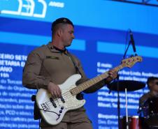 A participação reforça o papel da Polícia Militar do Paraná (PMPR) para além da segurança pública, atuando também como agente de integração social e cultural