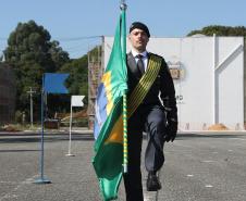 PMPR homenageia Tiradentes e entrega medalhas a autoridades e policiais do Estado