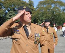 PMPR homenageia Tiradentes e entrega medalhas a autoridades e policiais do Estado