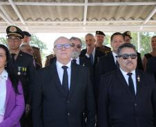 PMPR homenageia Tiradentes e entrega medalhas a autoridades e policiais do Estado