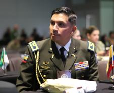 O evento reúne mais de 100 delegações, representando 23 países e 23 estados brasileiros