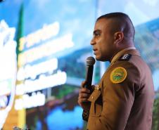 O evento reúne mais de 100 delegações, representando 23 países e 23 estados brasileiros