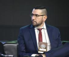 O evento reúne mais de 100 delegações, representando 23 países e 23 estados brasileiros