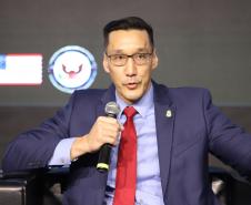 Ao longo do dia, o simpósio reforçou seu caráter internacional, promovendo a troca de experiências entre profissionais de diferentes países 