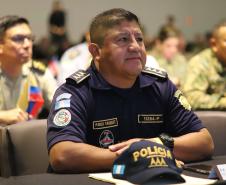 Ao longo do dia, o simpósio reforçou seu caráter internacional, promovendo a troca de experiências entre profissionais de diferentes países 