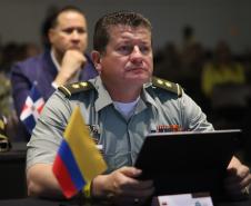 Ao longo do dia, o simpósio reforçou seu caráter internacional, promovendo a troca de experiências entre profissionais de diferentes países 