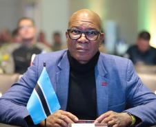 Ao longo do dia, o simpósio reforçou seu caráter internacional, promovendo a troca de experiências entre profissionais de diferentes países 