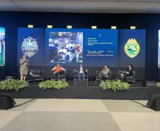 Ao longo do dia, o simpósio reforçou seu caráter internacional, promovendo a troca de experiências entre profissionais de diferentes países 