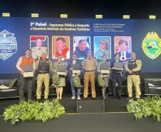 Ao longo do dia, o simpósio reforçou seu caráter internacional, promovendo a troca de experiências entre profissionais de diferentes países 