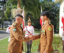 PMPR homenageia Tiradentes e entrega medalhas a autoridades e policiais do Estado
