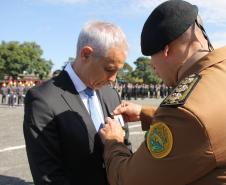 PMPR homenageia Tiradentes e entrega medalhas a autoridades e policiais do Estado