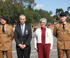 PMPR homenageia Tiradentes e entrega medalhas a autoridades e policiais do Estado